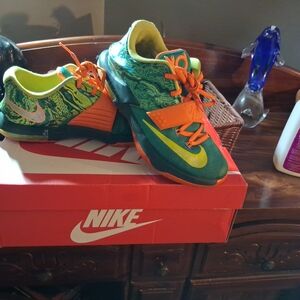 Nike Kids' Green & Orange KD Basketball Shoes